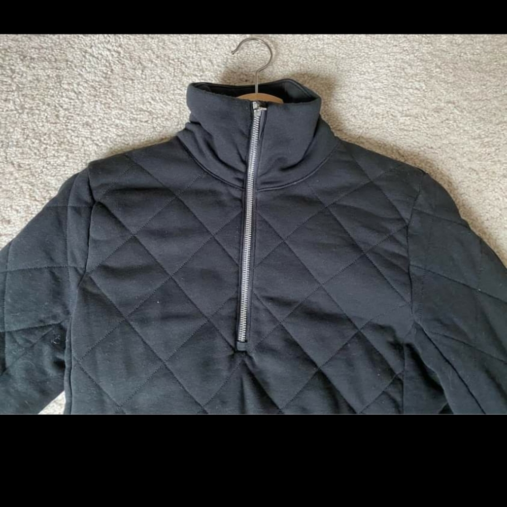 Lululemon sweatshirt